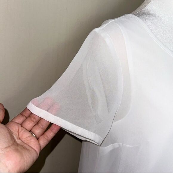 DB M White Sheer Split Back Lightweight Polyester Short Sleeve Top - Picture 5 of 12